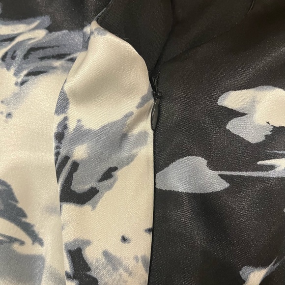 London Times One Shoulder Dress - Picture 10 of 10